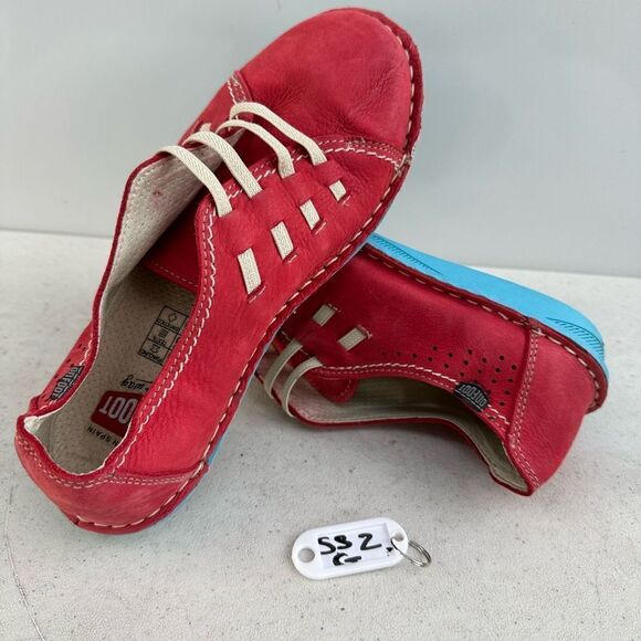 On Foot Your Way Women's Size 6 EU36 Coral Red Perforated Walking Shoe - Picture 1 of 7